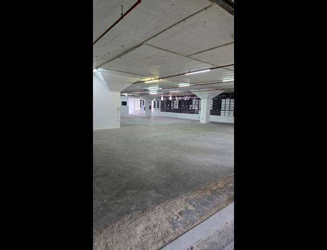 1,000M² WORKSHOP TO LET IN OVERPORT